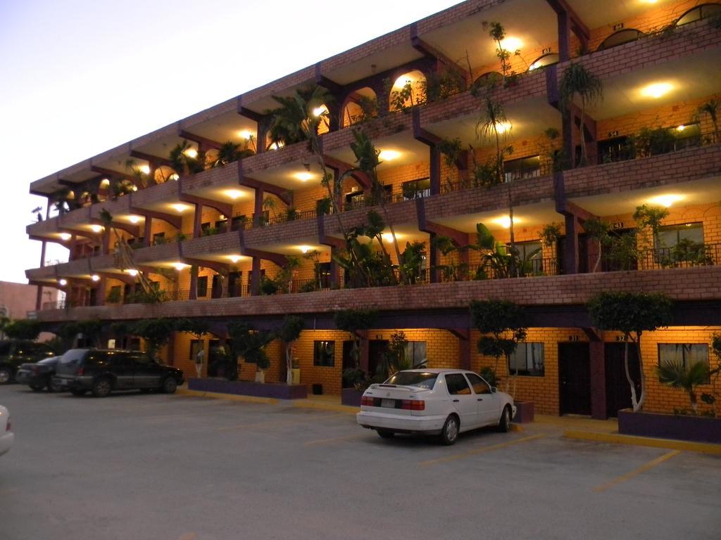 Hotel Grand Guaycura Тихуана Екстериор снимка